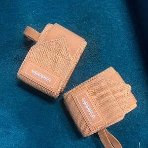 Uppper Peach Wrist Wraps
